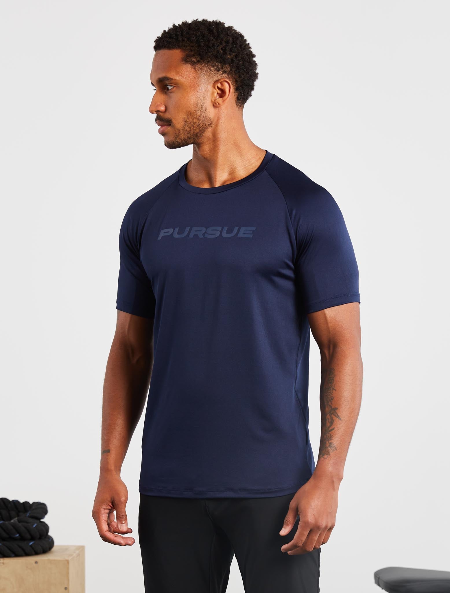 Statement T-Shirt / Navy Pursue Fitness 1