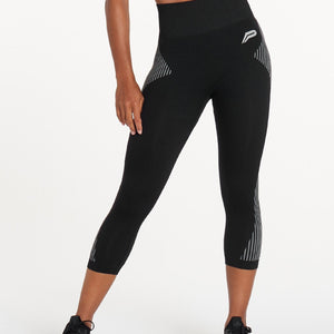 ADAPT Seamless ¾ Leggings / Black Pursue Fitness 1