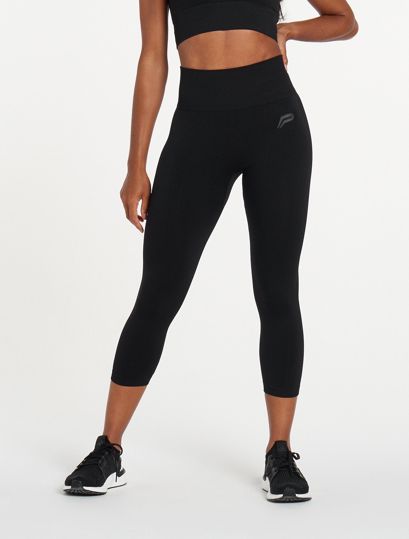 ADAPT Seamless ¾ Leggings / Blackout Pursue Fitness 1