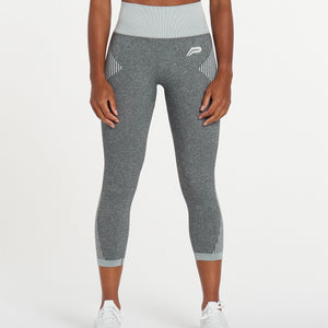 ADAPT Seamless ¾ Leggings / Light Grey Pursue Fitness 1