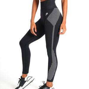 ADAPT Seamless Leggings / Black Pursue Fitness 2