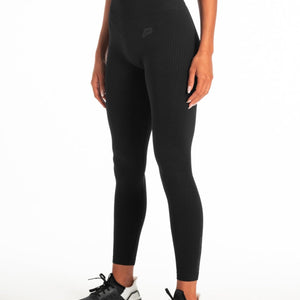 ADAPT Seamless Leggings / Blackout Pursue Fitness 1