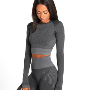 ADAPT Seamless Long Sleeve Crop Top / Black.Charcoal Pursue Fitness 1