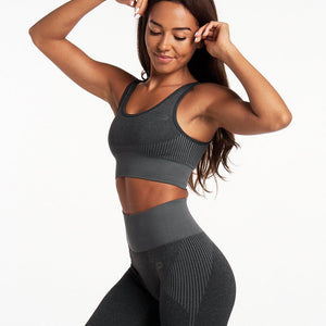 ADAPT Seamless Sports Bra / Black.Charcoal Pursue Fitness 1