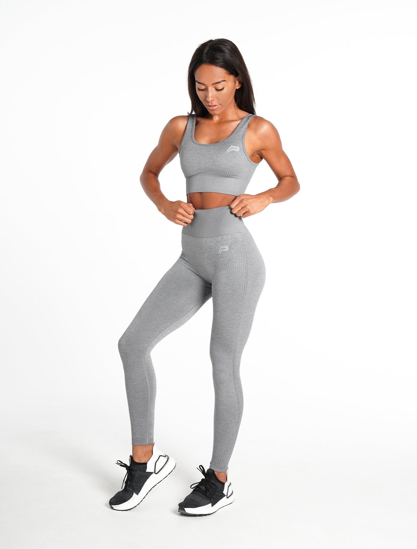 ADAPT Seamless Sports Bra / Subtle Grey Pursue Fitness 2