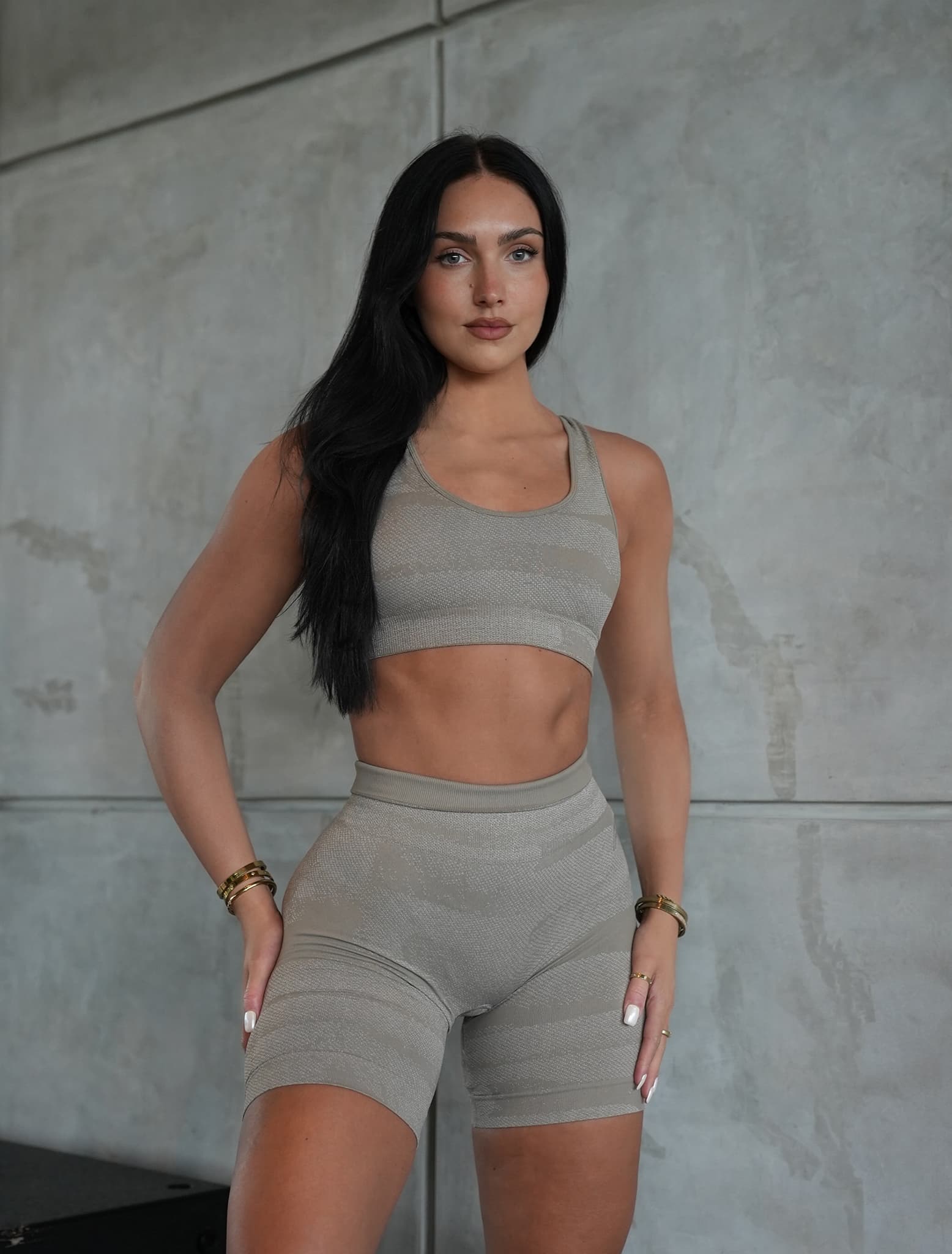 Boost Seamless Shorts - Neutral Pursue Fitness 2