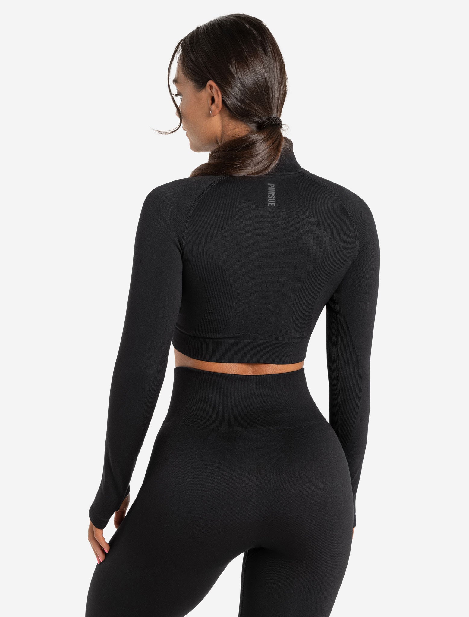 Core Seamless Crop ½ Zip / Blackout Pursue Fitness 2