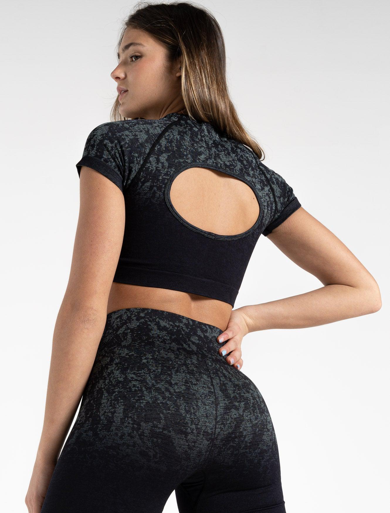 Cosmic Seamless Crop Top / Black Ombre Pursue Fitness 2
