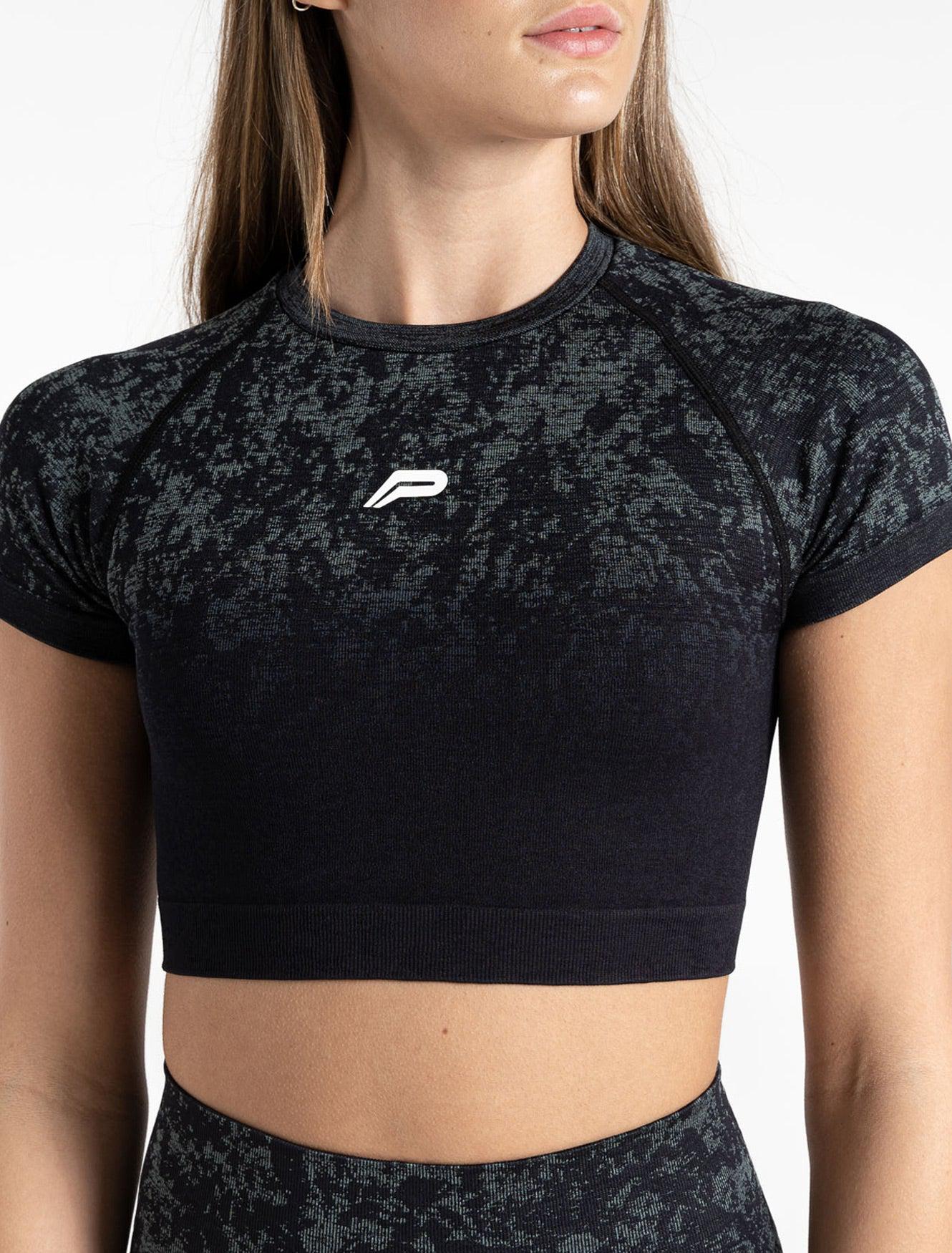 Cosmic Seamless Crop Top / Black Ombre Pursue Fitness 3