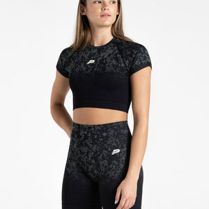 Cosmic Seamless Crop Top / Black Ombre Pursue Fitness 1