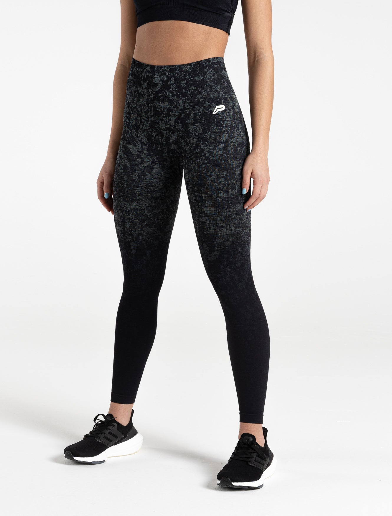 Cosmic Seamless Leggings / Black Ombre Pursue Fitness 2