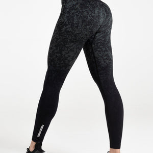 Cosmic Seamless Leggings / Black Ombre Pursue Fitness 1
