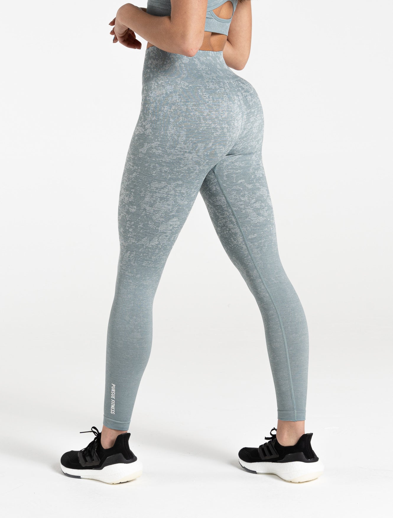 Cosmic Seamless Leggings / Teal Ombre Pursue Fitness 1