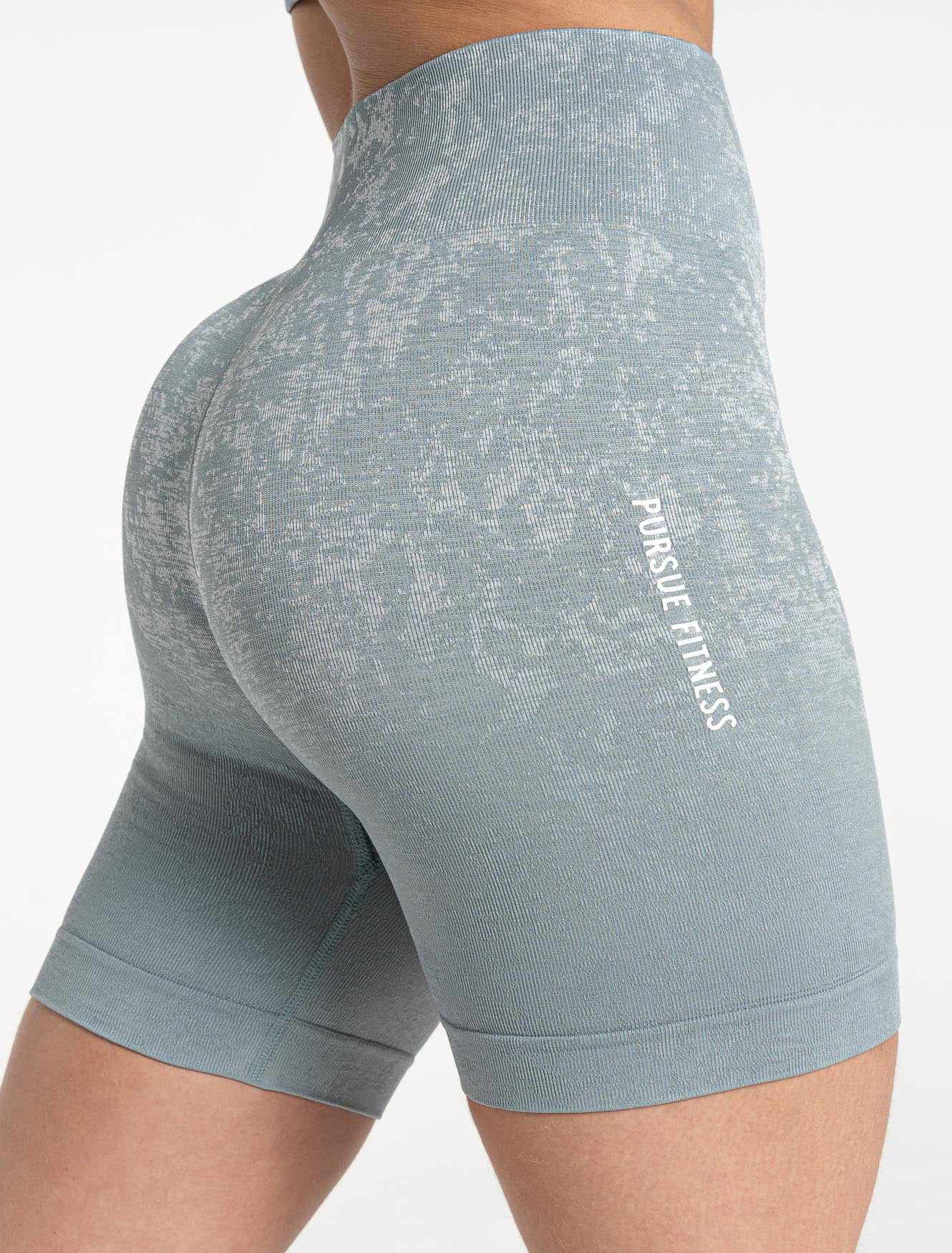 Cosmic Seamless Shorts / Teal Ombre Pursue Fitness 1