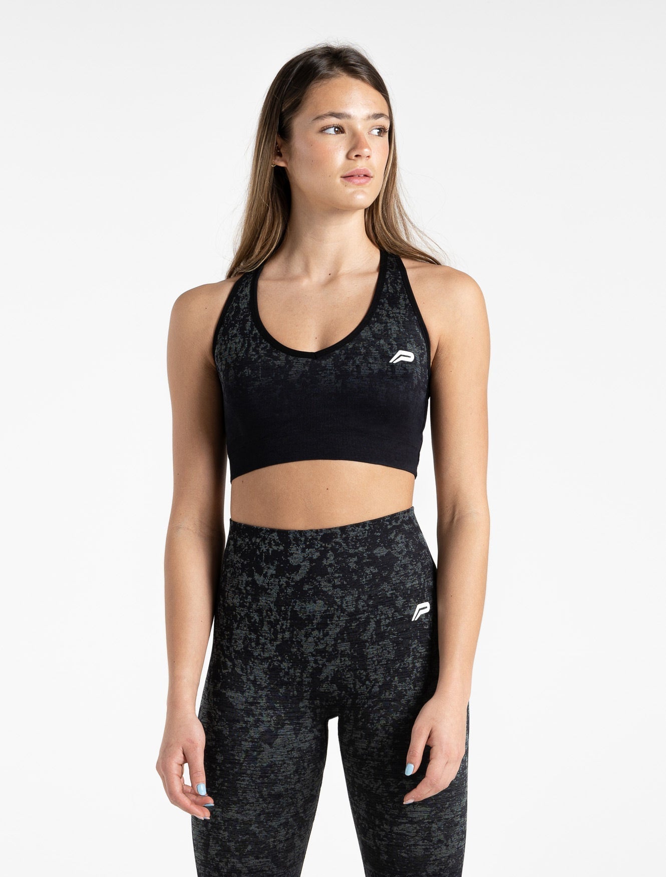 Cosmic Seamless Sports Bra / Black Ombre Pursue Fitness 2