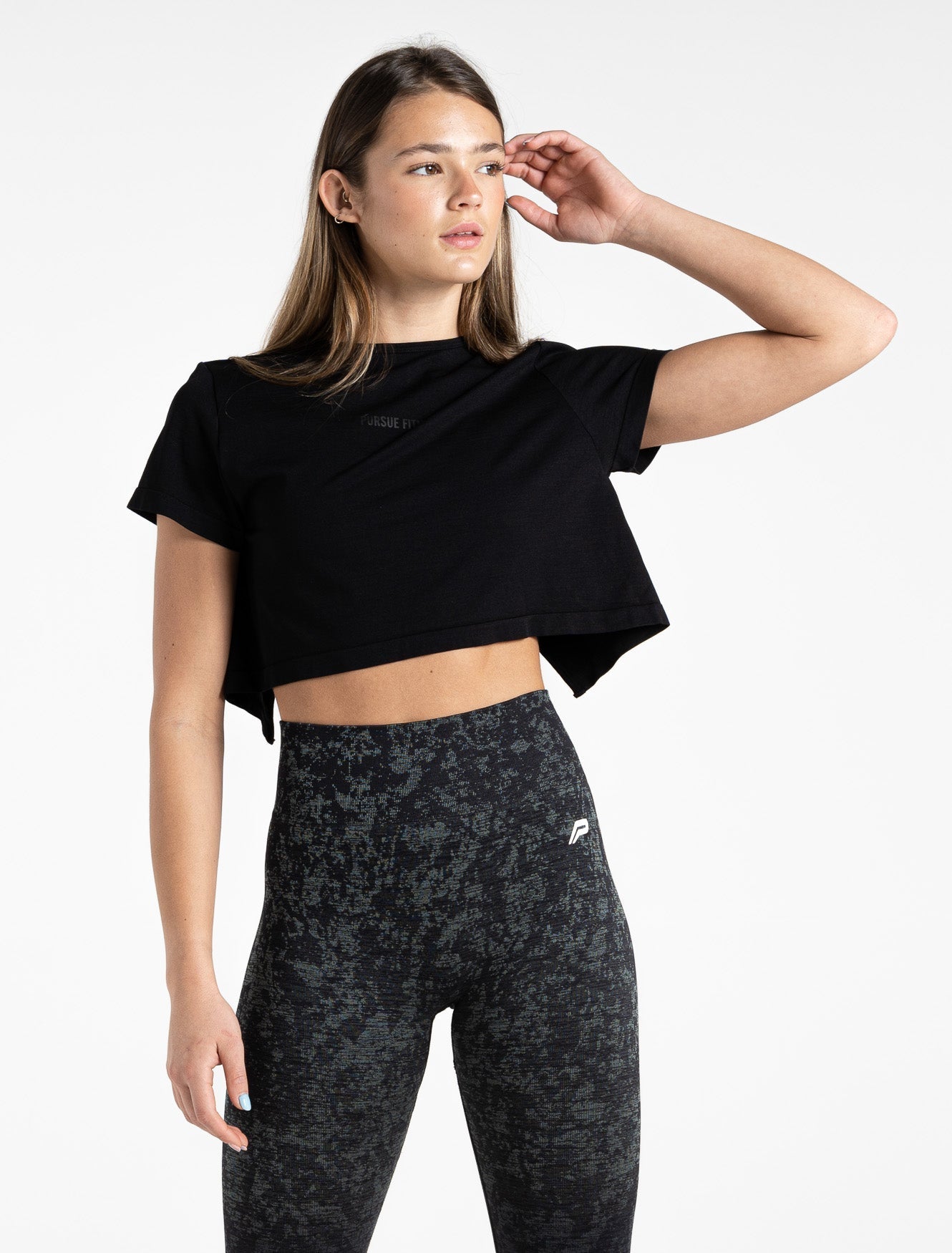 Essential Seamless Crop T-shirt / Blackout Pursue Fitness 2