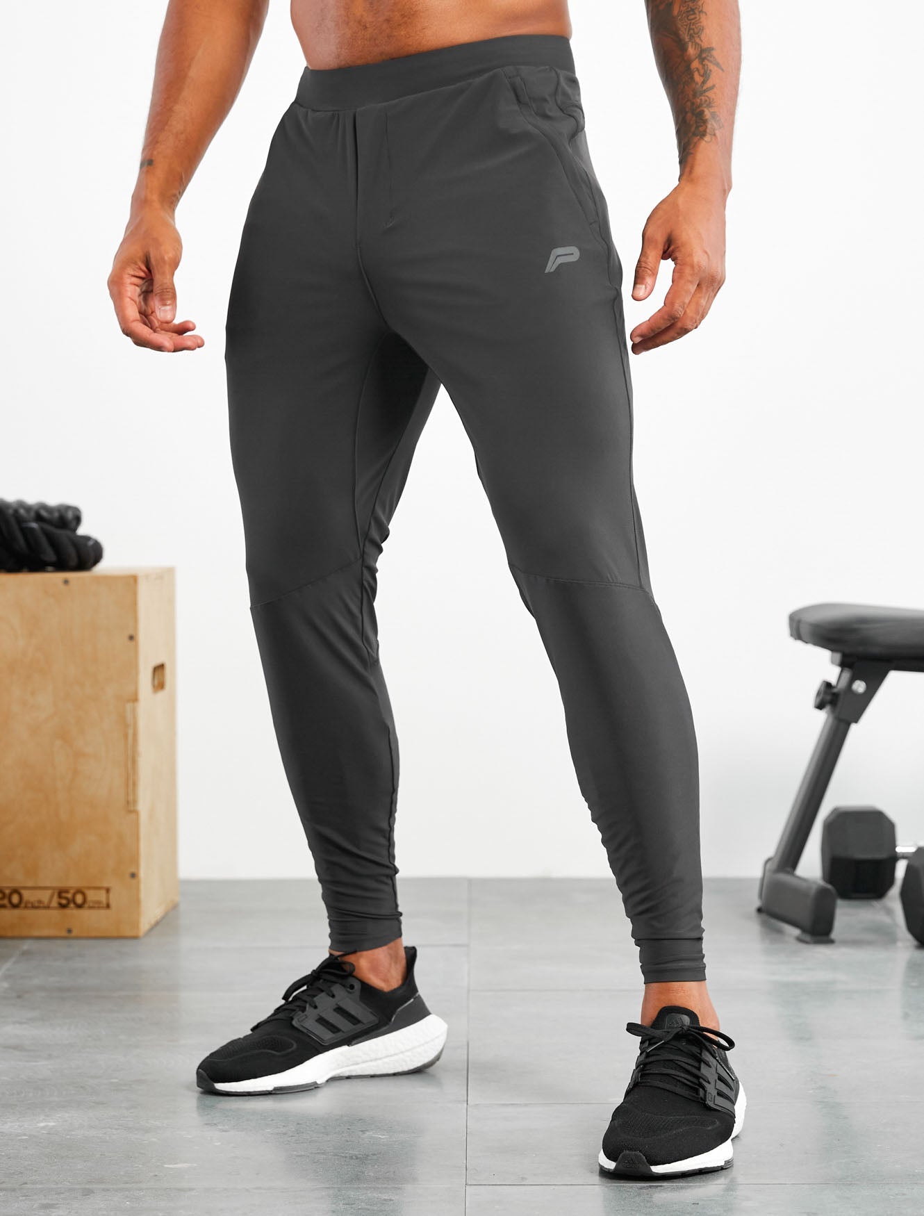 Hybrid Agility Joggers / Onyx Grey Pursue Fitness 1