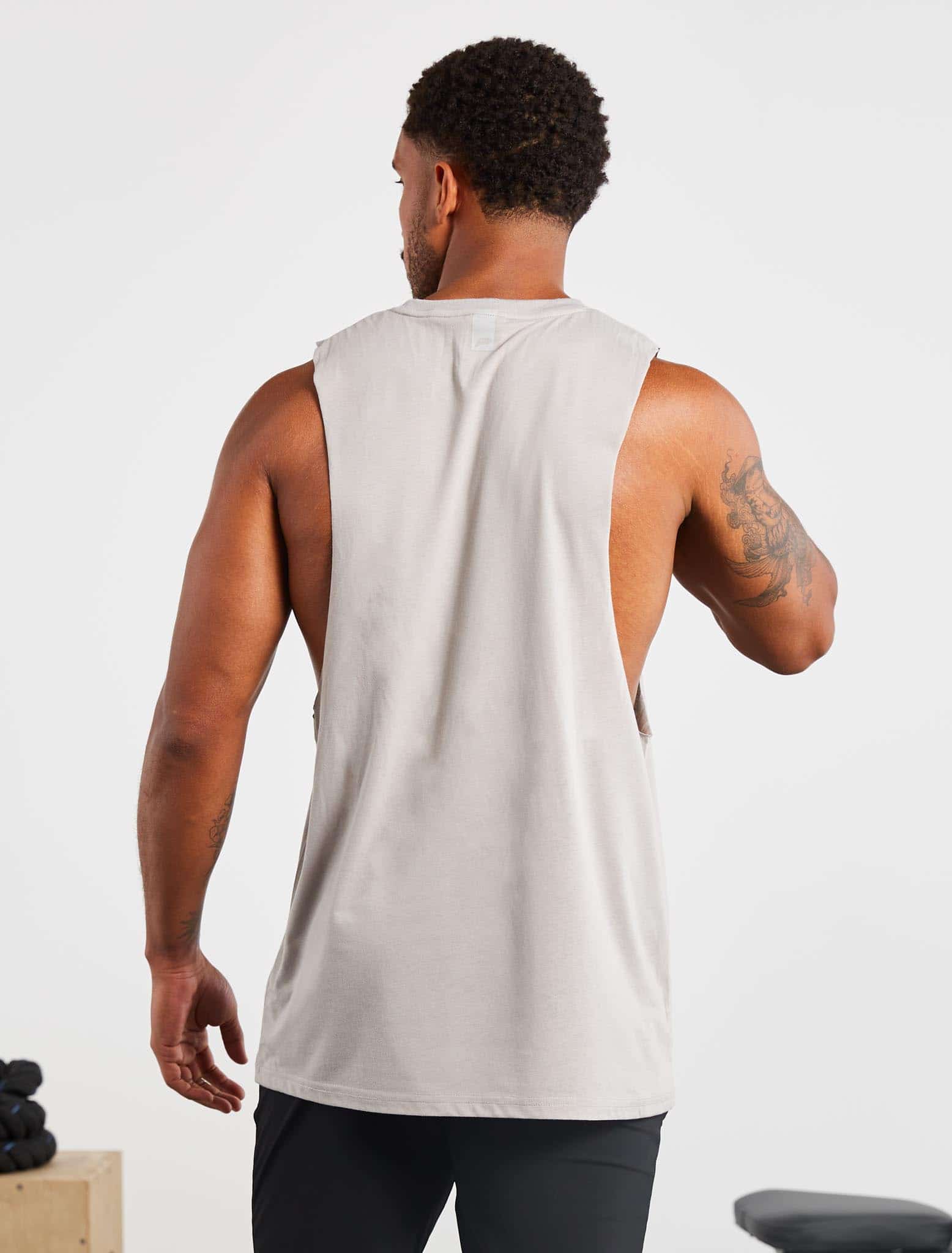 Icon Drop Arm Tank / Chalk Grey Pursue Fitness 2