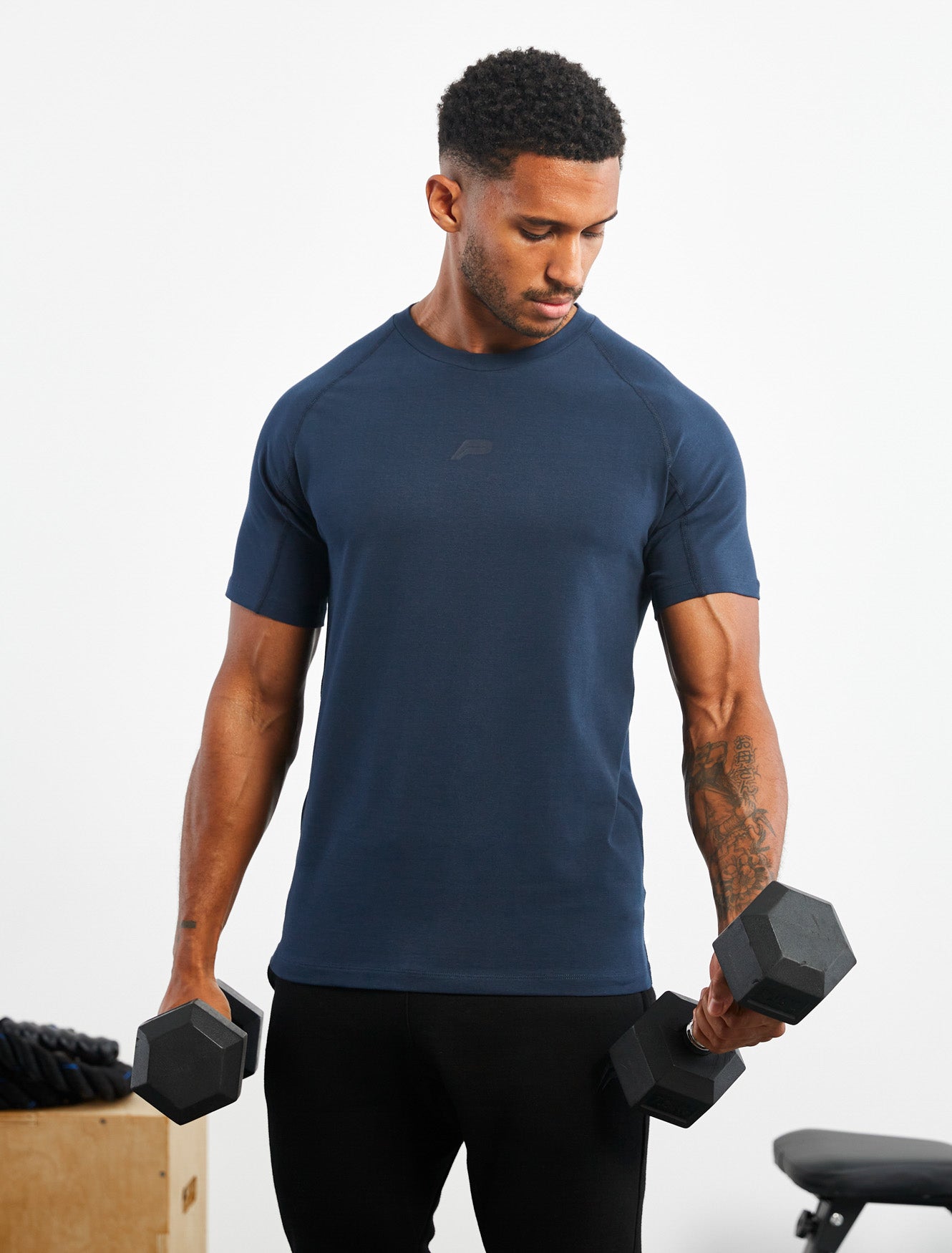 Icon T-Shirt / Navy Pursue Fitness 2