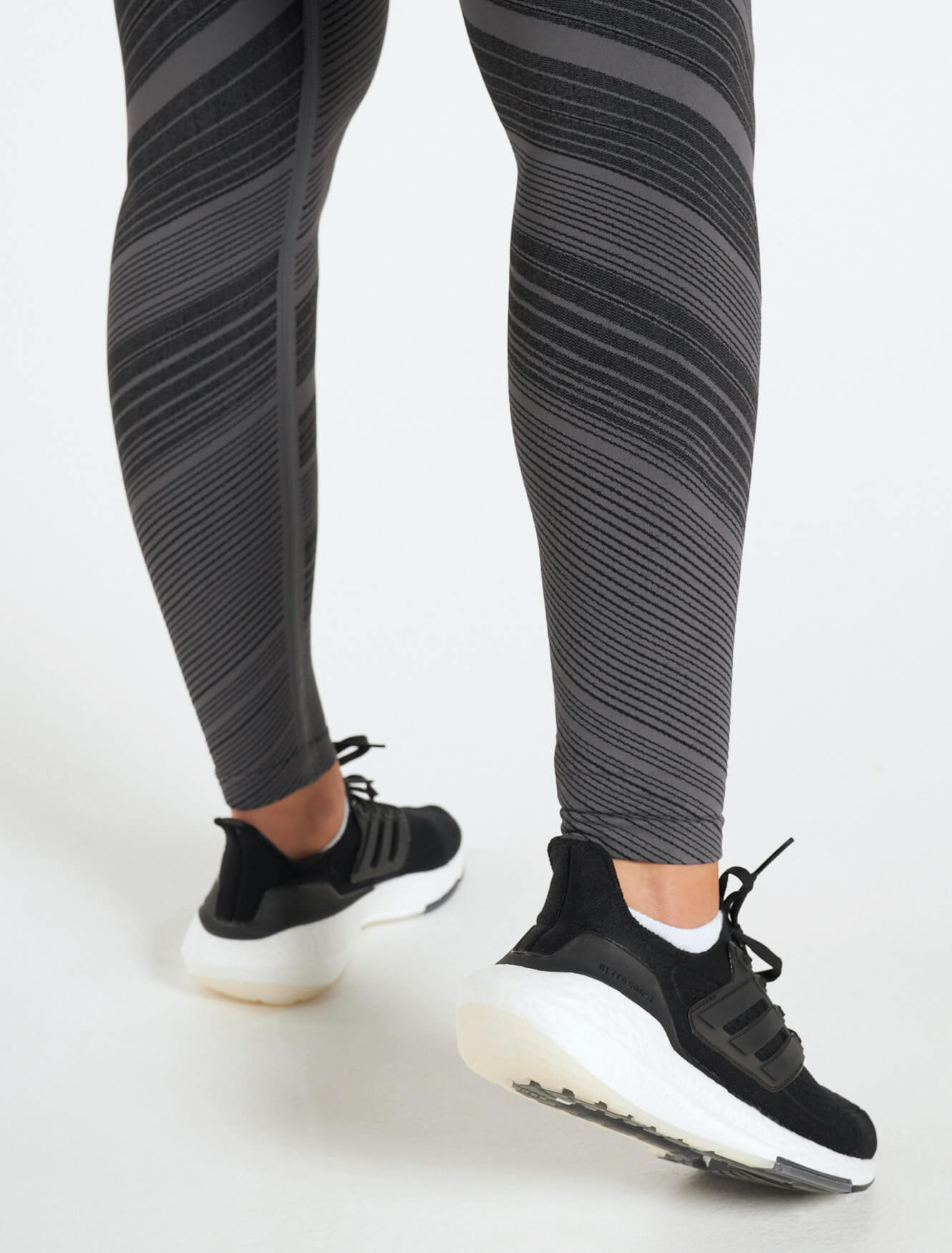 Impulse Seamless Leggings / Slate Grey Pursue Fitness 5