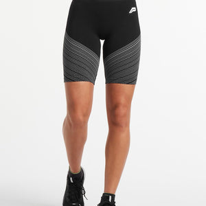 Impulse Seamless Shorts / Black Pursue Fitness 1