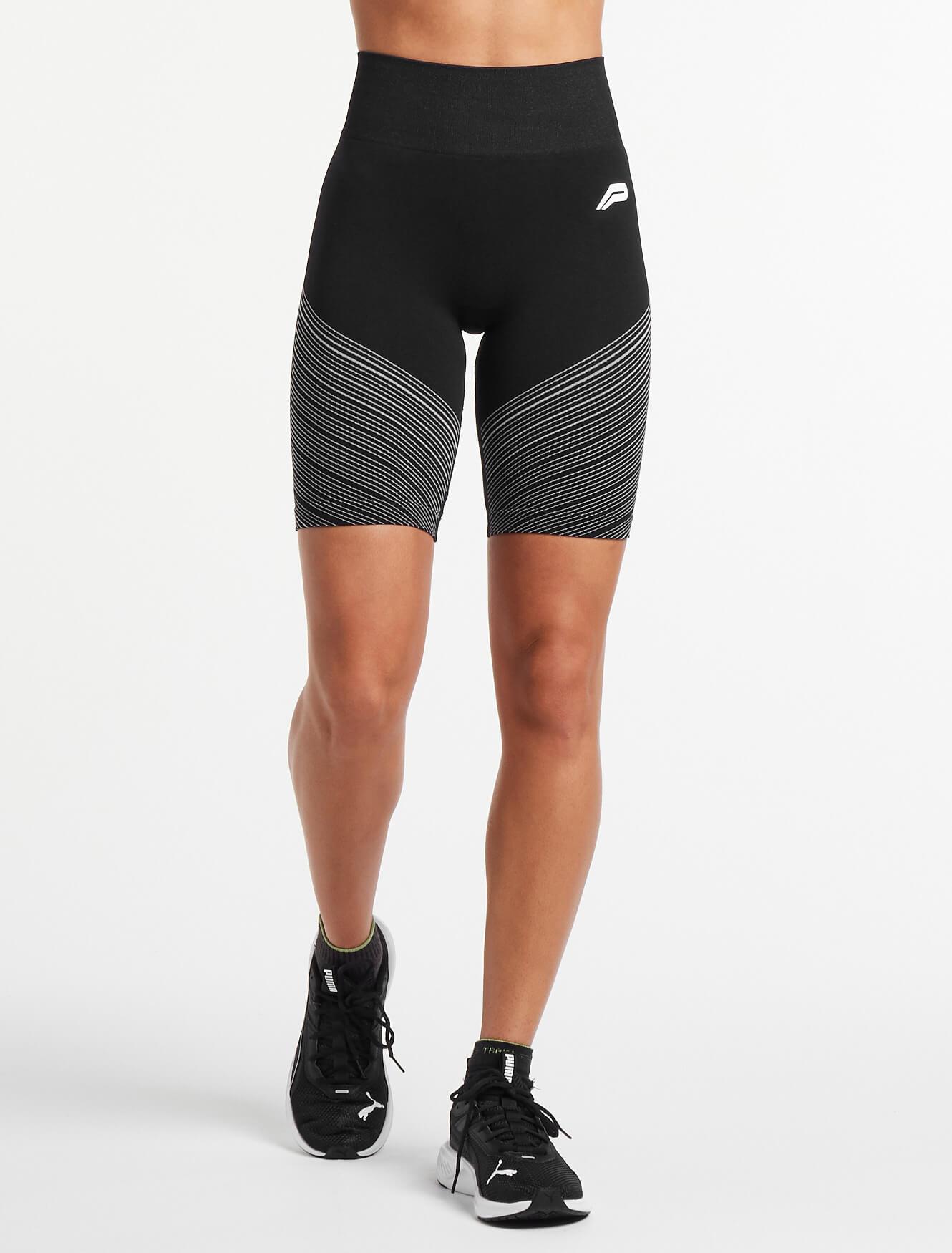 Impulse Seamless Shorts / Black Pursue Fitness 1