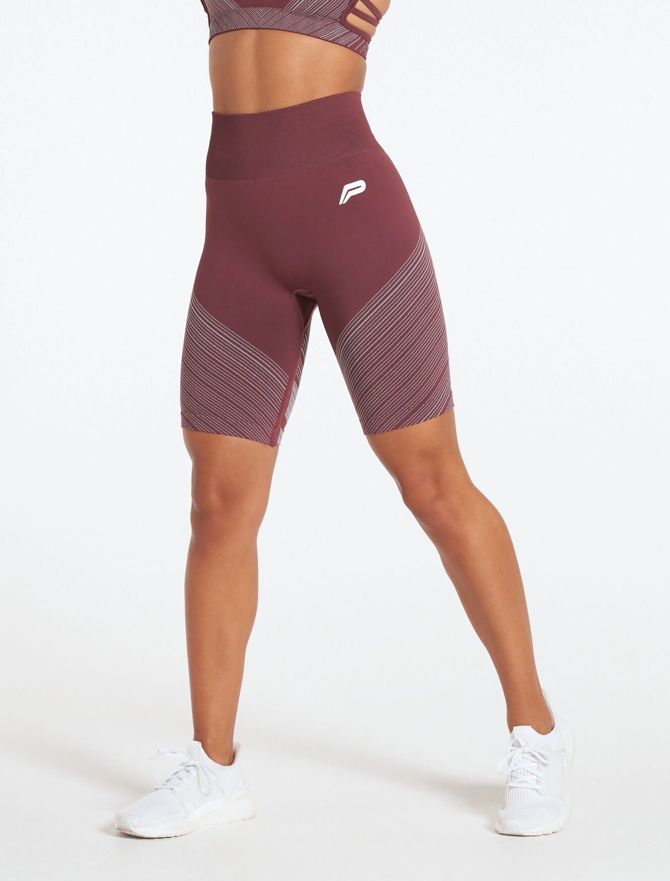 Impulse Seamless Shorts / Claret Pursue Fitness 1