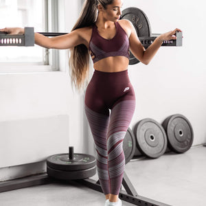 Impulse Seamless Sports Bra / Claret Pursue Fitness 2