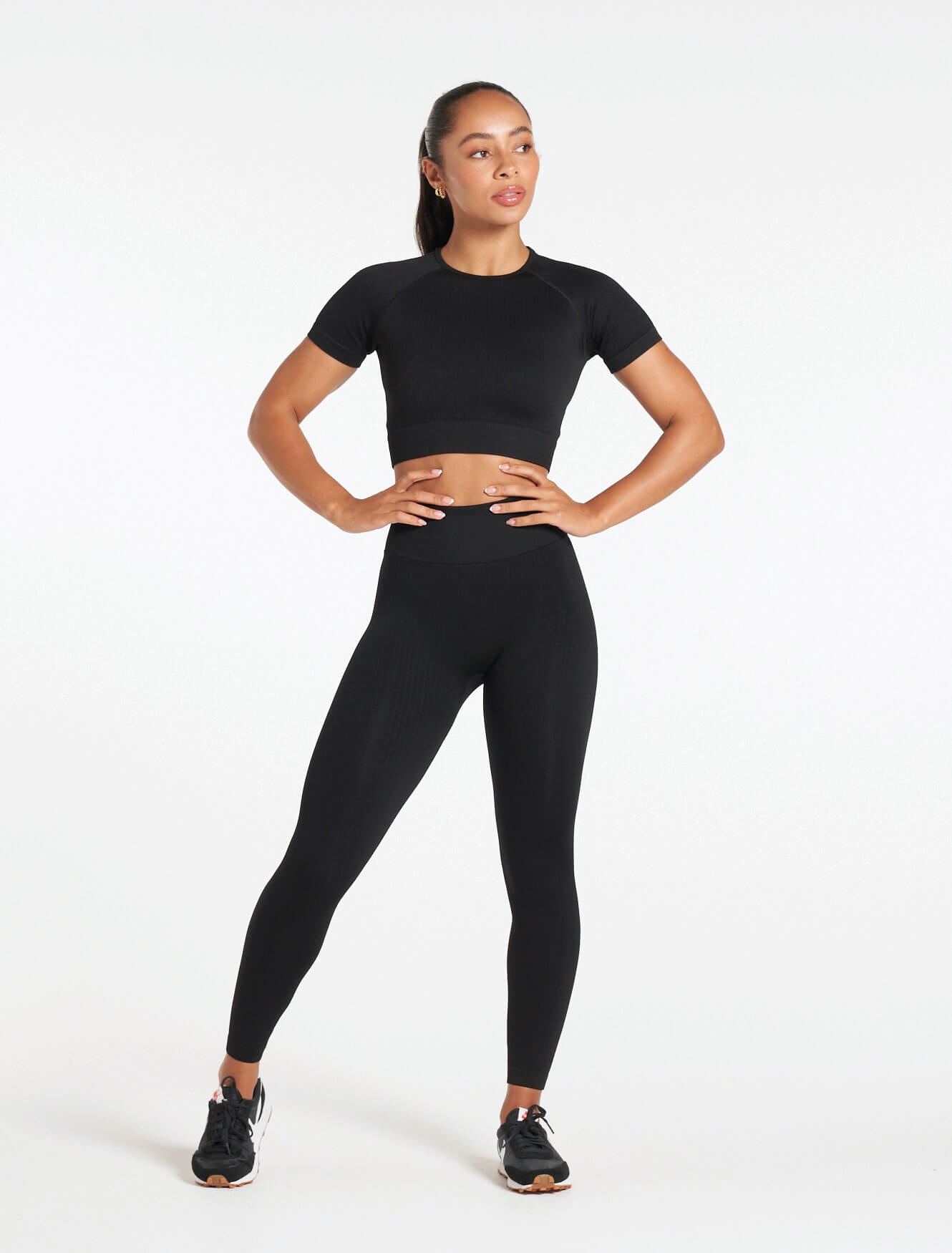 Lounge Seamless Crop Top | Black | Pursue Fitness