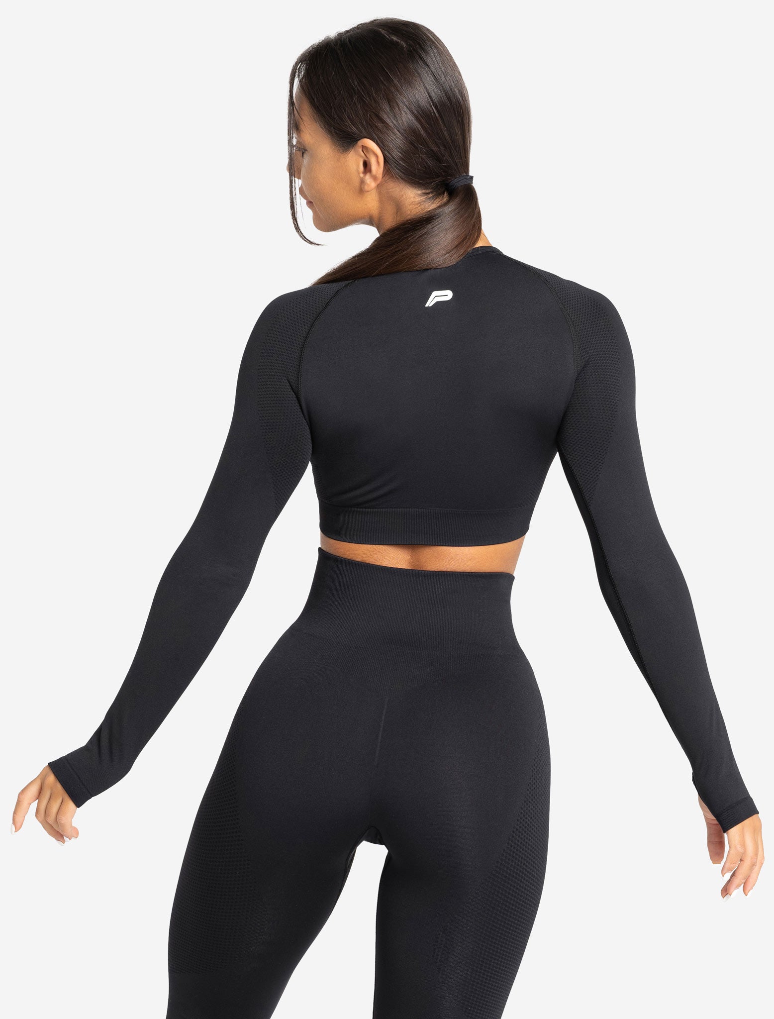 Move Seamless Long Sleeve Crop Top / Black Pursue Fitness 7