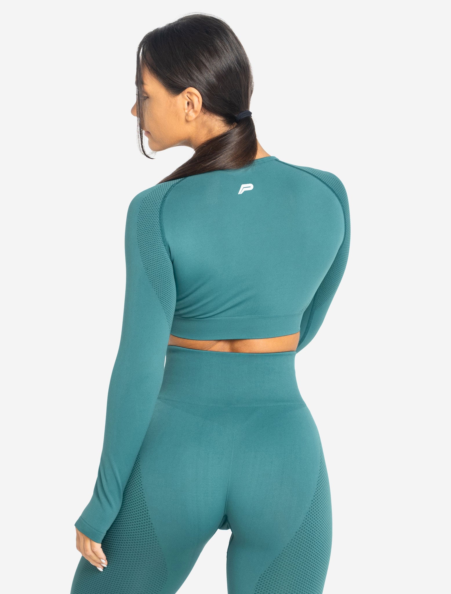 Move Seamless Long Sleeve Crop Top / Teal Pursue Fitness 3