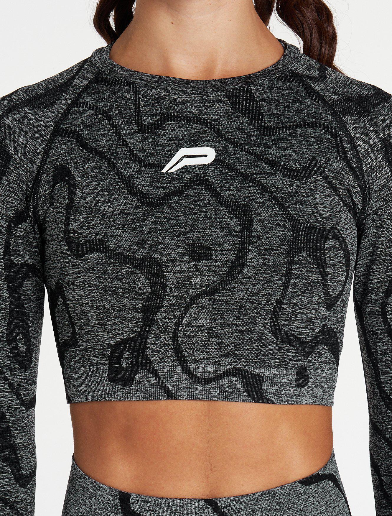 Sustainable Seamless Long Sleeve Crop Top / Black Pursue Fitness 4