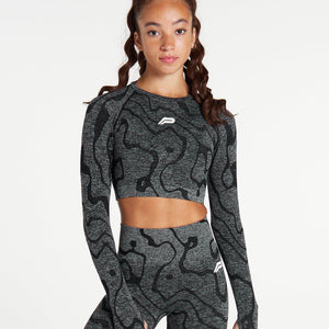 Sustainable Seamless Long Sleeve Crop Top / Black Pursue Fitness 1