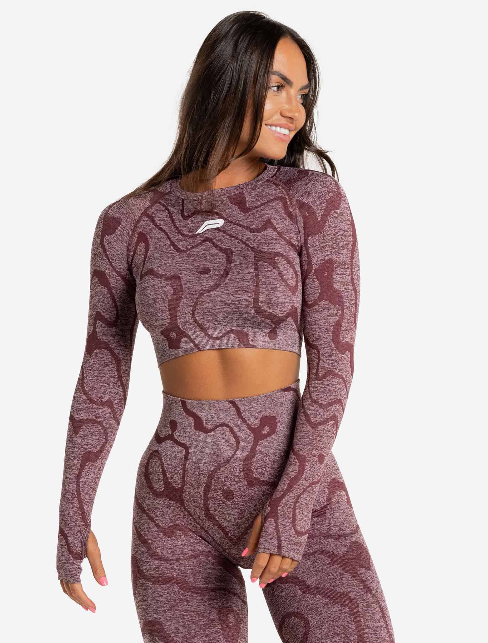 Sustainable Seamless Long Sleeve Crop Top / Burgundy Pursue Fitness 1