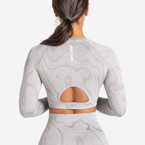 Sustainable Seamless Long Sleeve Crop Top / Cloud Grey Pursue Fitness 2