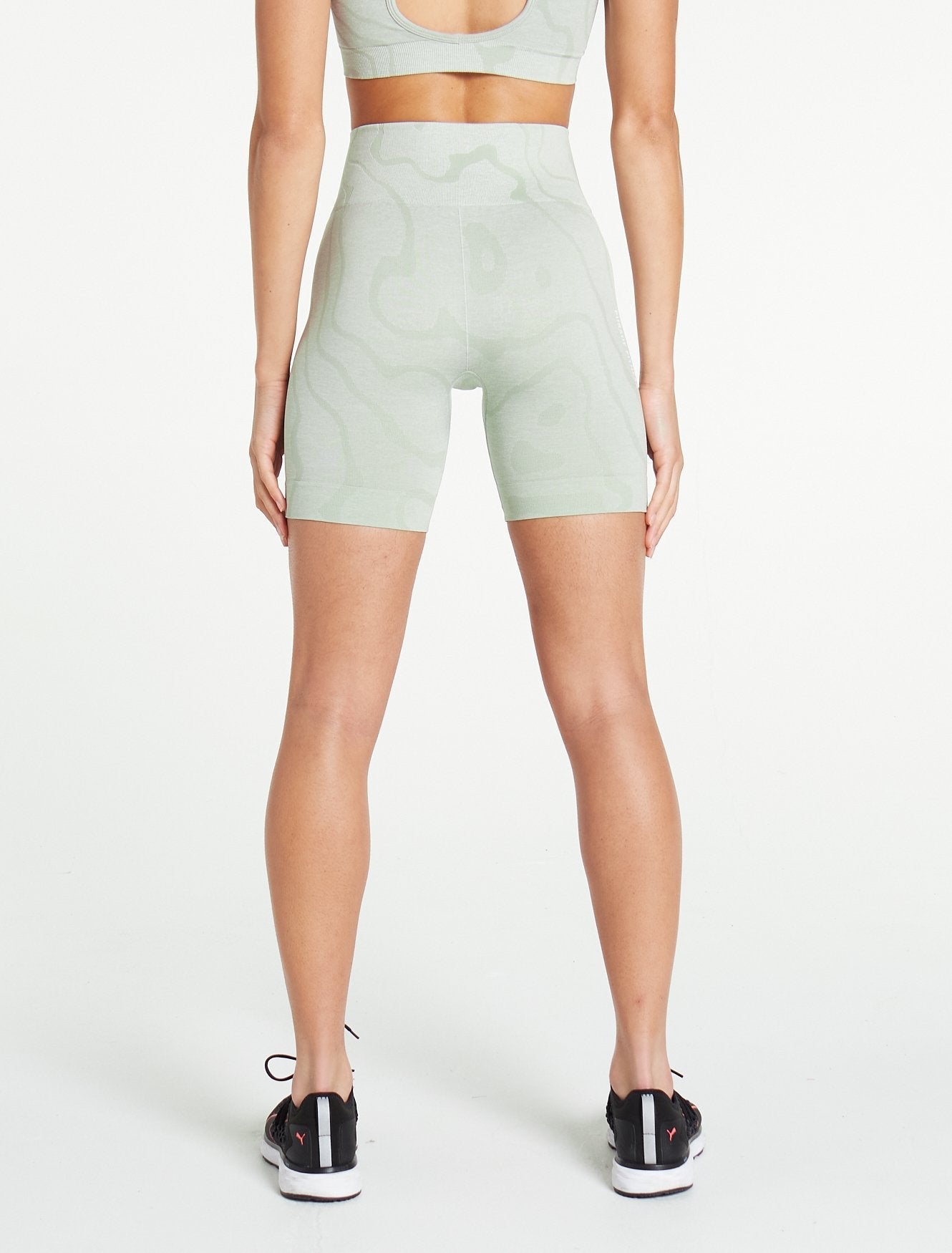 Sustainable Seamless Shorts / Sage Green Pursue Fitness 2