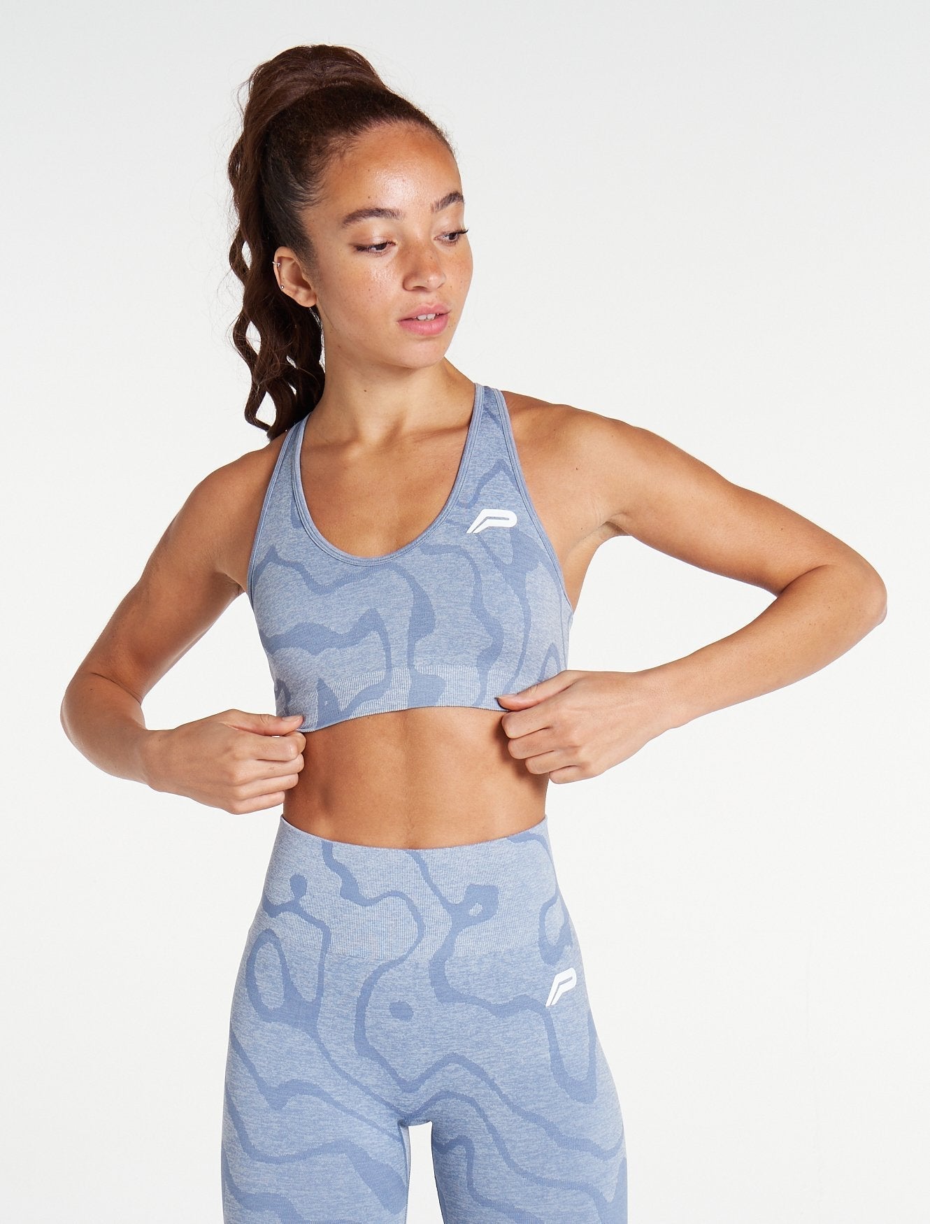 Sustainable Seamless Sports Bra / Blue Pursue Fitness 1