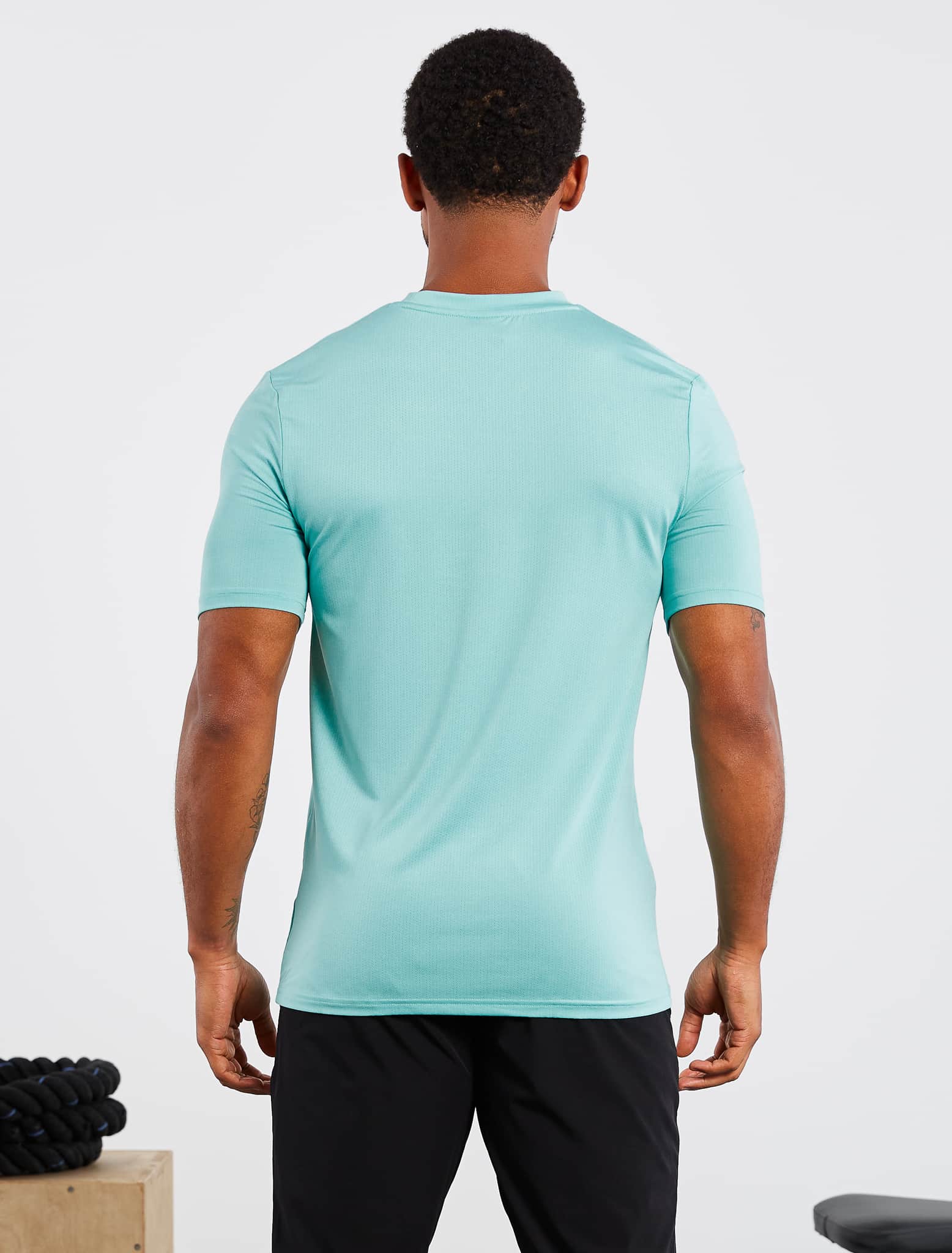 Training T-Shirt / Aqua Pursue Fitness 2