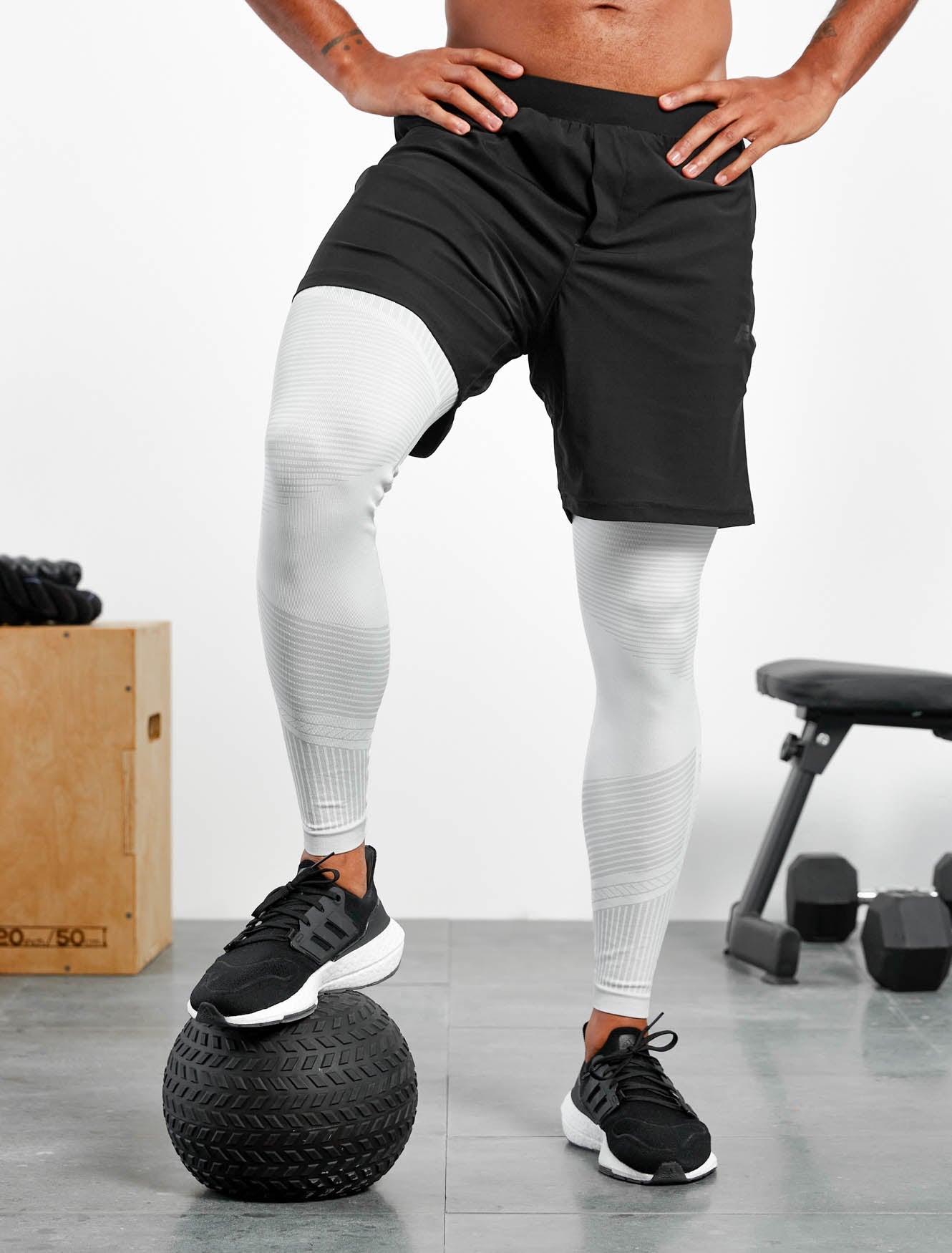 Xeno Seamless Leggings / White.Grey Pursue Fitness 1